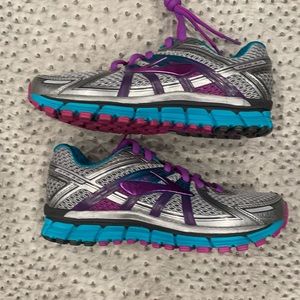 Brooks Adrenaline GTS 17, new in box.  Women’s size 6 D, wide